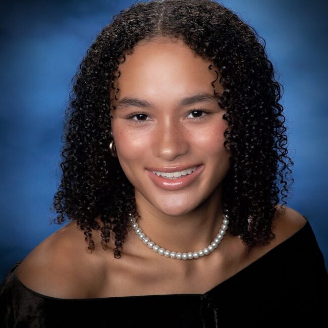 Lillianna Scott's senior portrait